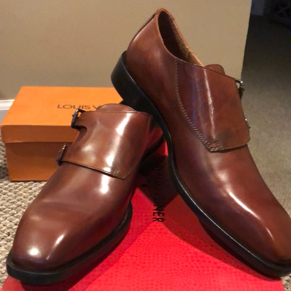 Brand new brown leather Donald J. Pliner loafers